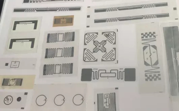 1543635973954148.jpg rfid電子標(biāo)簽芯片比例.jpg